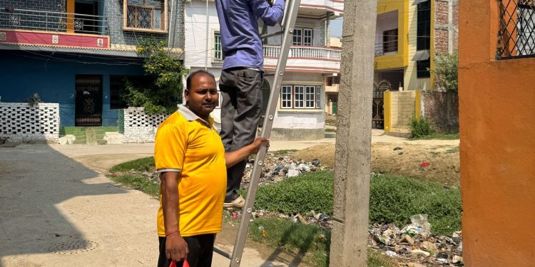 जनकपुरधाम वडा नं. १ मा राष्ट्रिय युवा संघका अध्यक्ष लव अधिकारीद्वारा ७० पिस बल्ब जडान, आगामी वडाध्यक्ष निर्वाचनमा उम्मेदवारीको तयारी