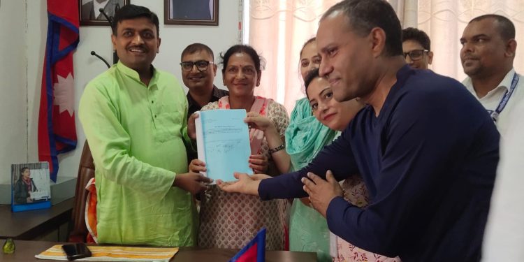 लैंगिक हिंसा प्रतिकार्य सम्बन्धी घटना व्यवस्थापन तथा सेवा प्रेषण प्रणाली निर्देशिका, २०८२ मन्त्री जयसवाललाई हस्तान्तरण