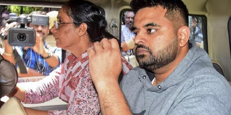 बलात्कार मुद्दामा भारतीय पूर्वसांसदलाई आजीवन कारावास