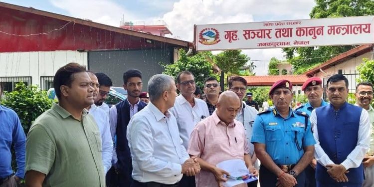 मधेश प्रदेश सरकारद्वारा प्रहरी र राष्ट्रिय अनुसन्धानलाई सवारी साधन हस्तान्तरण