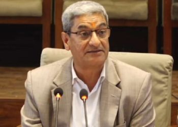 गृहमन्त्री लेखकले दिए राजीनामा