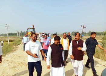नेकपा एमालेका वरिष्ठ नेता रघुवीर महासेठद्वारा बटेश्वर–महेन्द्रनगर जोड्ने क्षतिग्रस्त सडक निरीक्षण, शीघ्र मर्मत तथा पुनर्निर्माणको निर्देशन