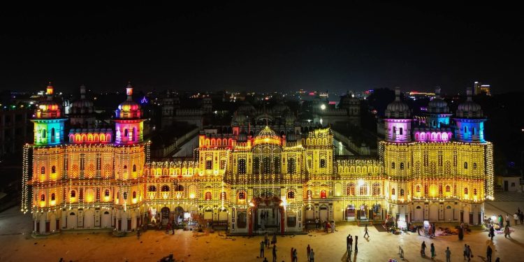 धन्यधान्यकी देवी माता लक्ष्मी पुजा गरि दिपावली मनाईयो