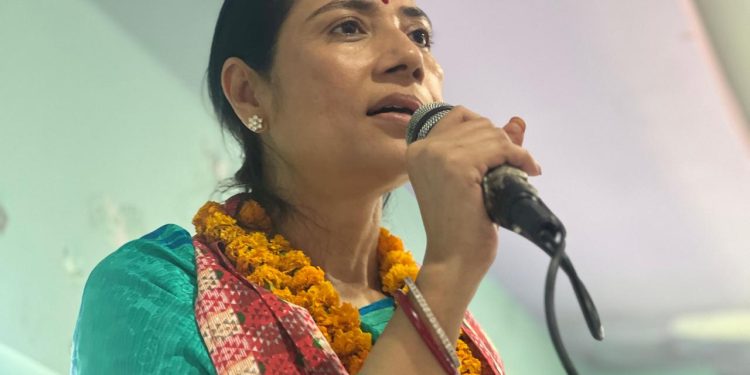 पूर्वमन्त्री जुली कुमारी महतोद्वारा जनकपुरकी रोशनी झा मृत्युमामिलाको छानबिनको माग