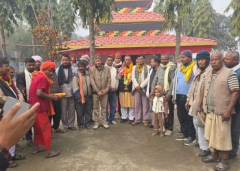 सप्तरीको डाक्नेश्वरी मन्दिरमा पूजाआजा गर्दै उपेन्द्र यादवद्वारा सप्तरी–३ बाट चुनावी अभियानको शुभारम्भ