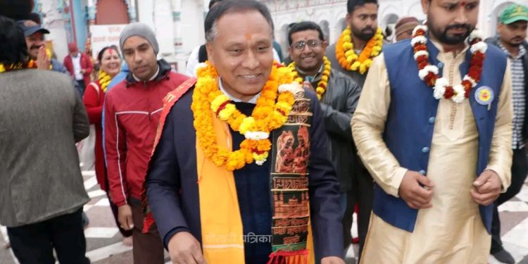 देशको नेतृत्व आफैं गर्न राजनीतिमा आएका हौँ : उज्यालो नेपाल पार्टी अध्यक्ष कुलमान घिसिङ