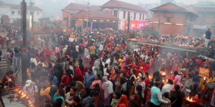 आज महाशिवरात्री देशभरका शिवालयमा पूजापाठ गरियो