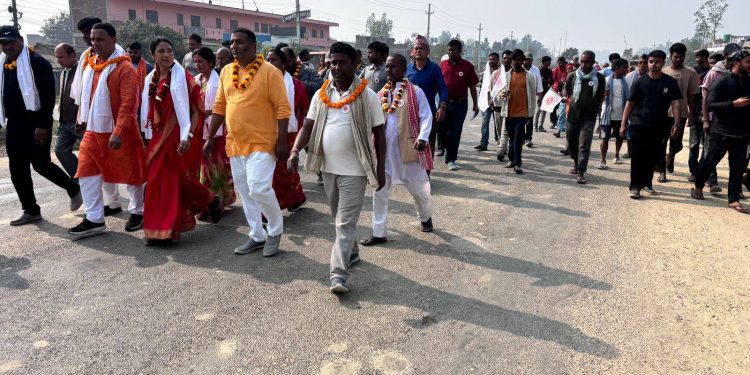 जुलीकुमारी महतोको घरदैलो अभियान तीव्र, धनुषा–३ मा चुनावी माहोल तातियो