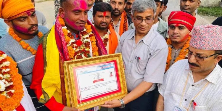 सर्लाही २ बाट राष्ट्रिय स्वतन्त्र पार्टी (रास्वपा) का रबिन महतो निर्वाचित