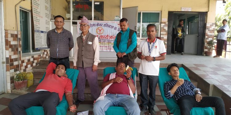 स्वस्तिक हेल्थ केयर हस्पिटलद्वारा रक्तदान कार्यक्रम सम्पन्न, २६ जनाद्वारा रक्तदान