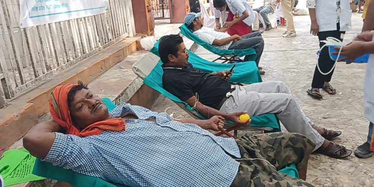 बालेन शाह प्रधानमन्त्री बनेको खुसीयालीमा जनकपुरधाममा रक्तदान कार्यक्रम