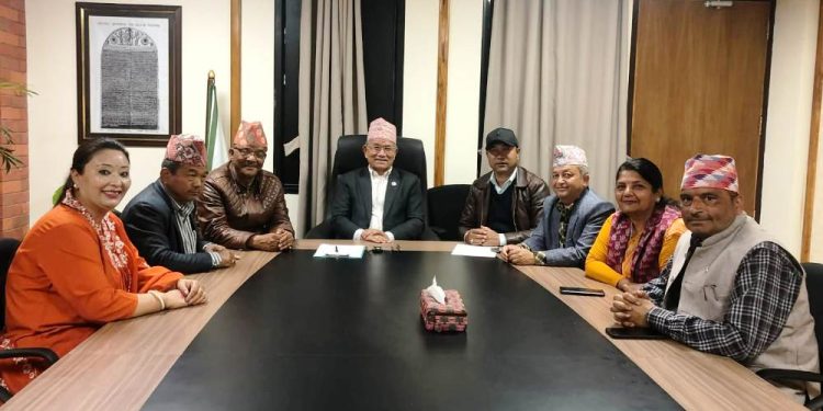 सभापतिबाट राजीनामा नदिन गगन थापालाई ललितपुरका जनप्रतिनिधिको आग्रह