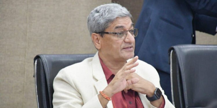 नेता लेखकको बन्दीप्रत्यक्षीकरणको रिटमा कारण देखाउ आदेश