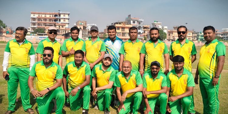 जनकपुरधाममा जारी वडा कप २०८२ को आयोजक टोली र पत्रकार टोलीबीच मैत्रीपूर्ण क्रिकेट खेल