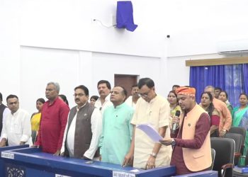 संवैधानिक नियुक्तिको विरोध गर्दै विपक्षी दलद्वारा मधेस प्रदेशसभा बैठक अवरुद्ध