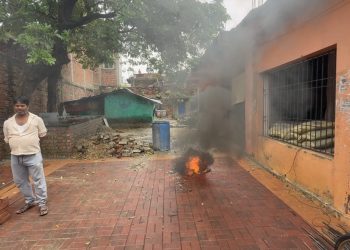 जनकपुरधाम उपमहानगरपालिका वडा न.-३ को वडा कार्यालयमा युवाहरुले गरे तालाबन्दी