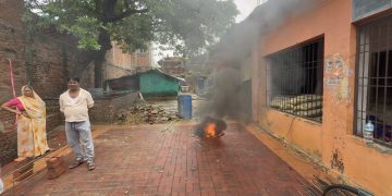 जनकपुरधाम उपमहानगरपालिका वडा न.-३ को वडा कार्यालयमा युवाहरुले गरे तालाबन्दी