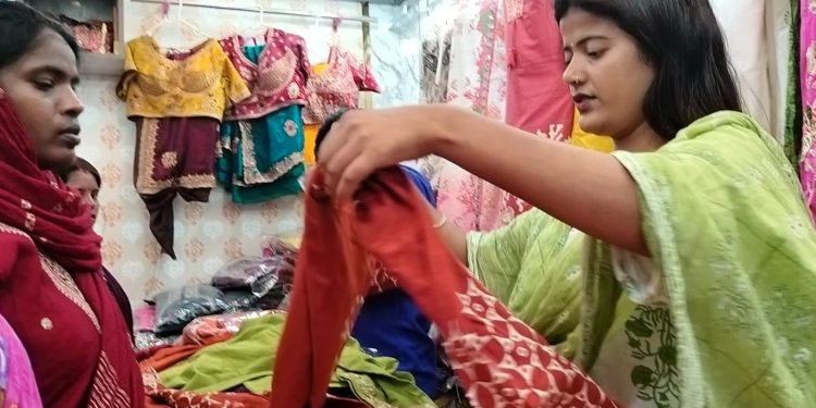 सान्भी कलेक्सन जनकपुरको सस्तो र लोकप्रिय किनमेल गन्तव्य