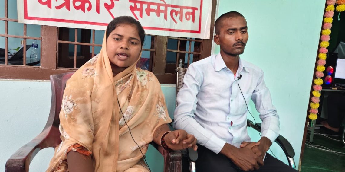 महोत्तरीमा झुण्डिएको अवस्थामा भेटिएका युवक कपिल दासको हत्या गरिएको परिवारजनको आरोप