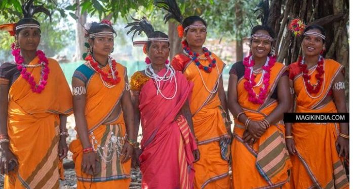 भारतीय एक जनजाती, जहाँ विवाह अगावै युवायुवतीसँगै बस्न पाउँछन्