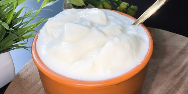 नियमित दही सेवन गर्दा राेकिनेछ कपाल झर्ने समस्या