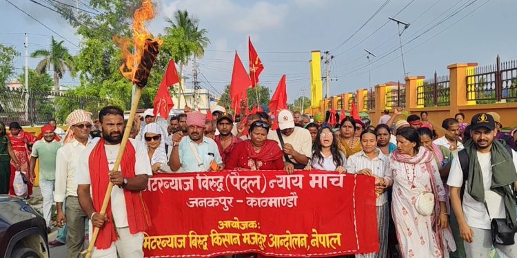 जनकपुरधामबाट काठमाडौं पैदल मार्चमा निस्कीए मिटरब्याज पीडित