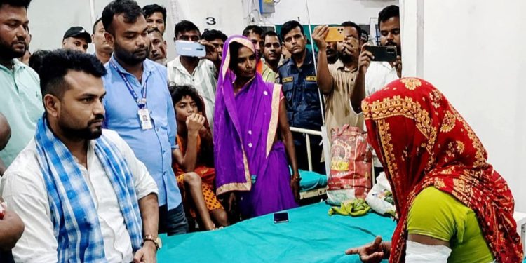 घरेलु हिंसामा गम्भीर घाइते संजनालाई अस्पतालमै पुगेर भेटे रास्वपा सांसद शिव यादव