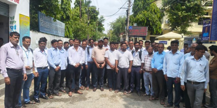 कर्मचारी कुटिएको विरोधमा कालिकामाई गाउँपालिका तीन दिनदेखि ठप्प