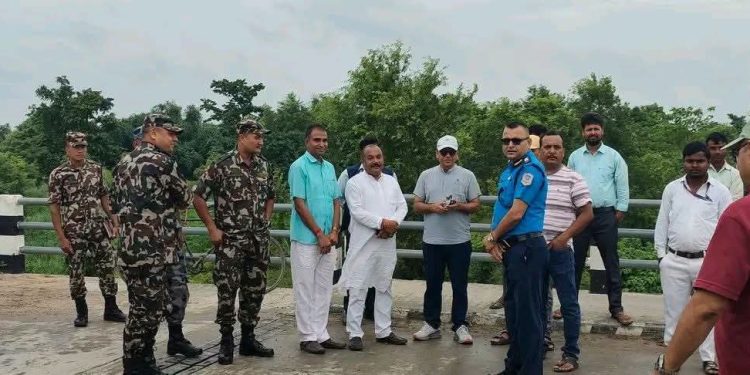 बागमती किनारमा बढ्दो जोखिमः सांसददेखि सुरक्षा प्रमुखसम्मको संयुक्त अनुगमन