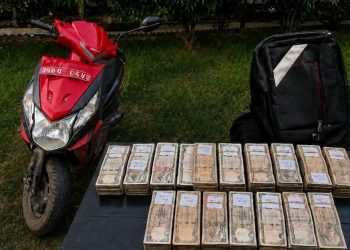 सर्लाहीमा स्कुटरको डिकीमा लुकाइएको ५१ लाख बढी बरामद, एक जना पक्राउ