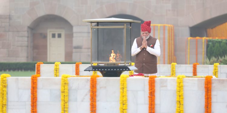 स्वतन्त्रता दिवसको अवसरमा मोदीले लालकिल्लावाट भनेका यस्ता छन् १० कुरा