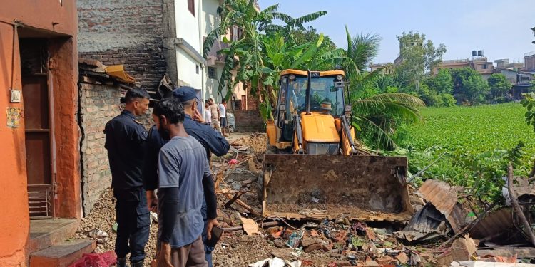 जनकपुरमा अतिक्रमित जग्गा खाली गराईदै