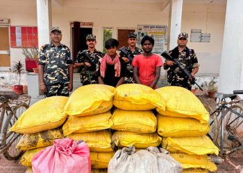 युरिया मल तस्करीकाे आरोपमा दुई नेपाली पक्राउ, १९ बोरा मल बरामद