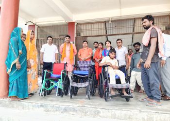 रतौली युवा क्ल्बद्वारा अपाङ्गता भएका व्यक्तिलाई सहायक सामग्री तथा स्वरोजगार सामग्री वितरण