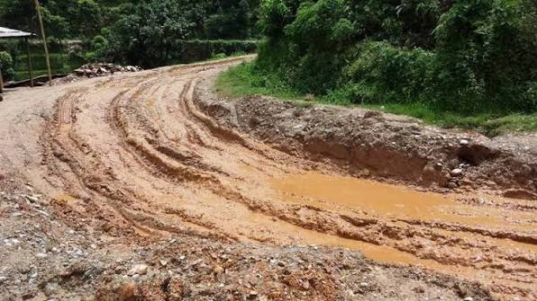 बाढीपहिरोका कारण देशका प्रमुख राजमार्ग प्रभावित, यात्रा गर्दा पूर्वजानकारी लिन प्रहरीको आग्रह