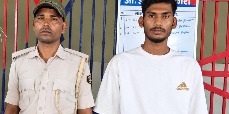 प्रेमीसँग विवाह गर्न टावर चढेकी युवतीको उजुरीपछि युवक पक्राउ