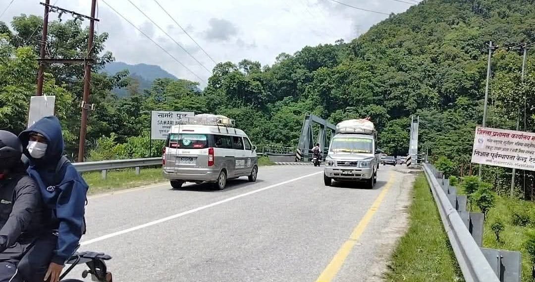 काठमाडाैं जाेड्ने त्रिभुवन राजपथ र कान्ति लोकपथमा दुईतर्फी यातायात सञ्चालनमा