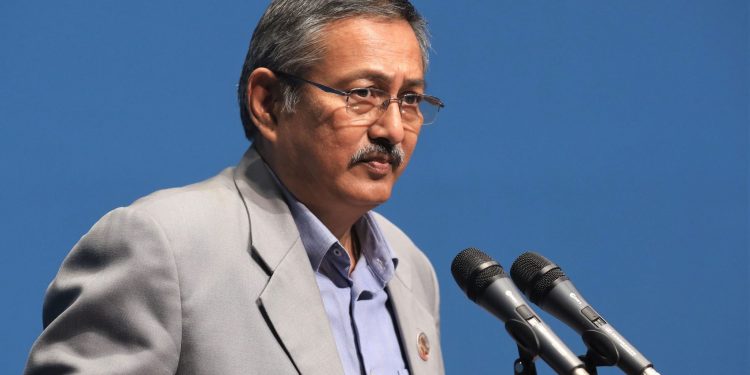 बालकृष्ण खाँण उभिए गगनको पक्षमा, फेरि पनि सर्वसम्मत सभापति बन्ने घोषणा
