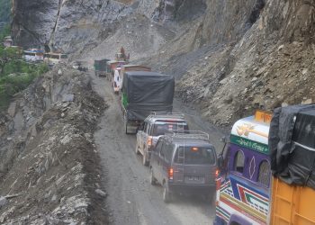 निरन्तर पहिरोपछि नारायणगढ–मुग्लिन सडक अनिश्चितकालका लागि बन्द