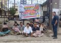 राराब क्याम्पस प्रमुखविरुद्ध विद्यार्थीहरु धर्नामा, मनपरी खर्च गरेको आरोप