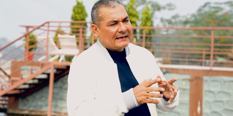 मेडिकल व्यवसायी दुर्गा प्रसाईँ पक्राउ
