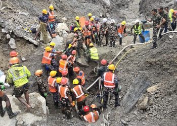 भोटेकोशी बाढीः १३ हजारभन्दा बढीको उद्धार