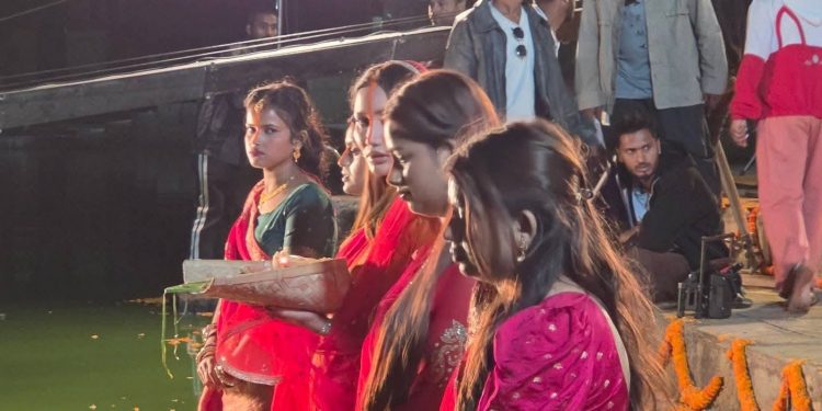 जनकपुरमा कल्पना पटवारीको छठ गीतको भव्य छायांकन सम्पन्न, उच्चस्तरीय भिडियो निर्माण प्रोडक्सन हाउसको लक्ष्य