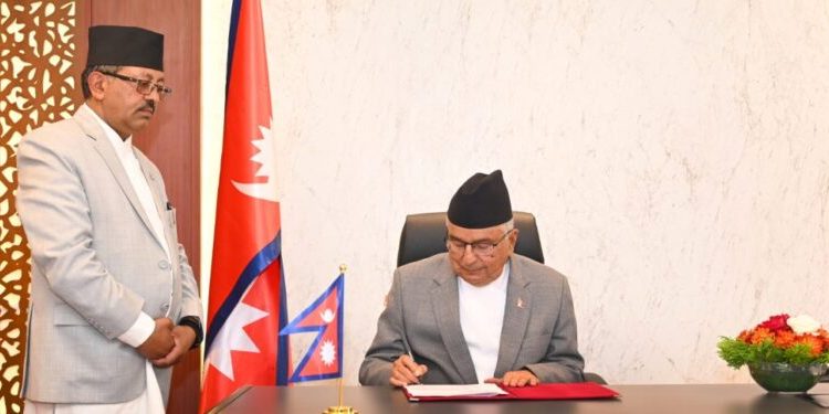 राष्ट्रपतिले जारी गरे दुई अध्यादेश