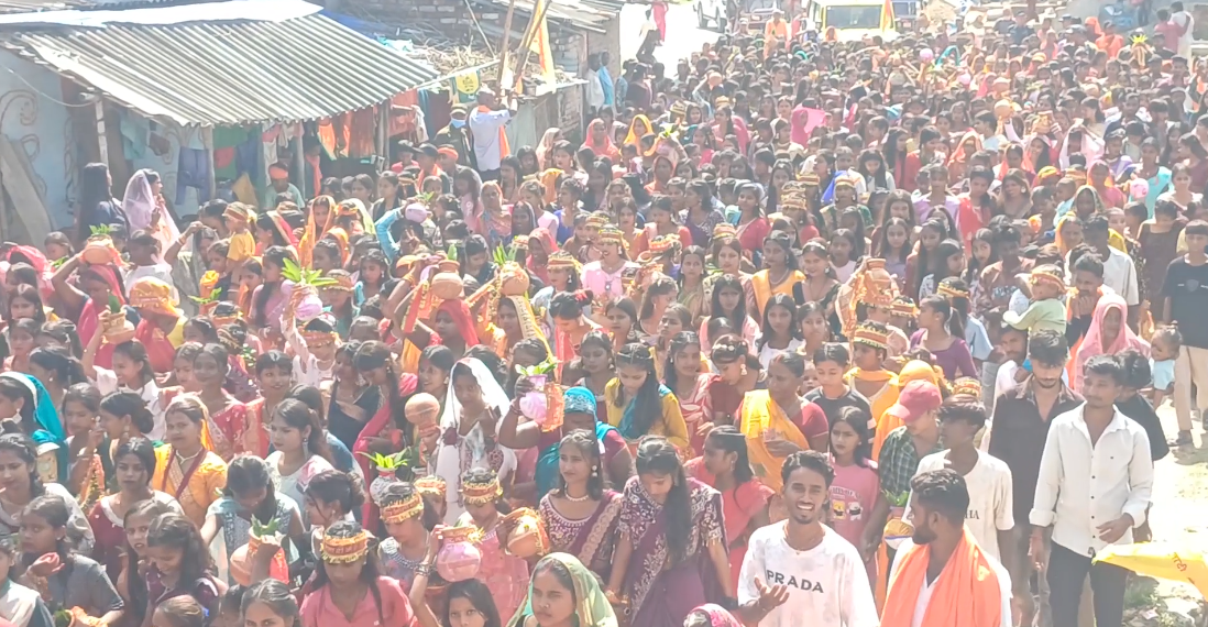 मटिहानीमा बडादशैँको सुरुवातसँगै भव्य शान्ति कलश शोभायात्रा